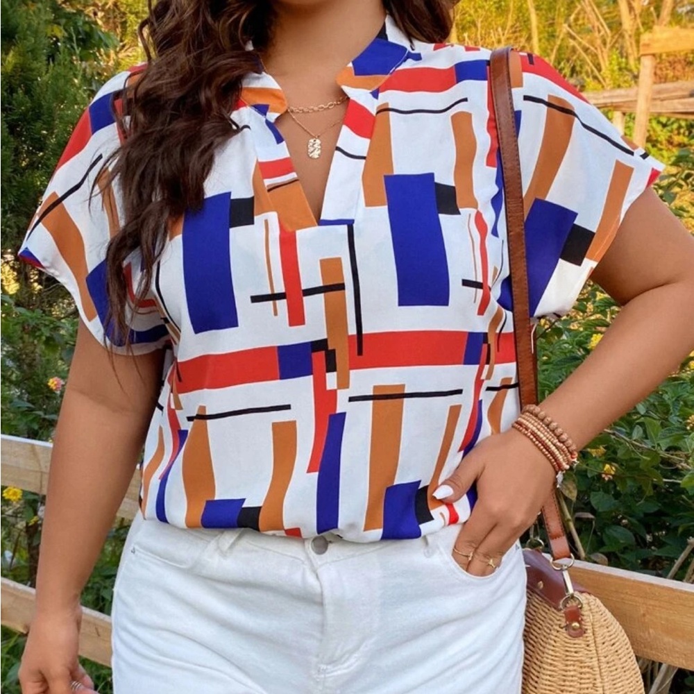 Geo Short Sleeve Blouse